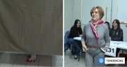 ¿Mensaje subliminal? Evelyn Matthei acude a votar con llamativos accesorios rojos