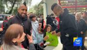 Con regalo a los vocales y confirmando su futuro: así fue la votación de Arturo Vidal