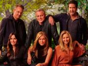 Elenco de Friends homenajean a Matthew Perry con colección de arte benéfico para su fundación