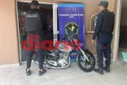 Recuperan una motocicleta con pedido de secuestro en el barrio Álamos II de La Banda