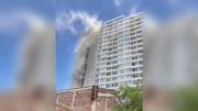 Evacúan edificio de Independencia por incendio en piso 13: reportan residentes intoxicados por el humo