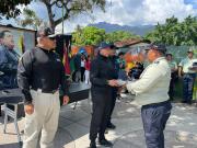 Policía de Diego Ibarra recibió nueva dotación de uniformes