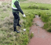 Muere niño de seis años en el Distrito 7 de El Alto tras caer a un pozo