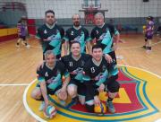 Con remaches y entusiasmo se vivió una nueva fecha del Vóleibol Laboral +35 en Punta Arenas