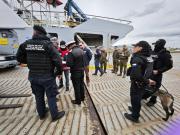 Operativo conjunto fiscaliza ferry en Puerto Natales para prevenir ilícitos en rutas marítimas