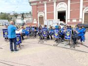 Orfeón juvenil de Molina llenó de vida la Plaza de Armas de Constitución