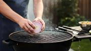 Frotar cebolla en la parrilla del asado: por qué recomiendan hacerlo y para qué sirve