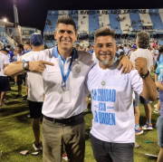 Jugó en Gimnasia, es el hermano de Eduardo Domínguez y también festejó…