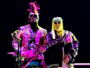 Agarraron a un ladrón con 13 celulares a la salida de un recital de Limp Bizkit: los llevaba hasta en la ropa interior