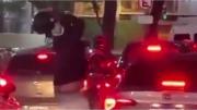 Brutal pelea entre un motociclista y un automovilista en Almagro