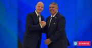 Tras ser denunciado ante Conmebol: Chiqui Tapia reaparece con Infantino y estrena nuevo rol en FIFA