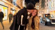 Gorros, abrigo y romance: Enzo Fernández y Valentina Cervantes palpitan la Navidad en Londres