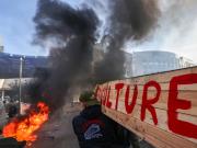 Una Europa sin aliados busca el rumbo en Bruselas entre tractores, barricadas y el fantasma del Mercosur