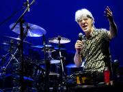 Stewart Copeland, un showman loco y alucinado que revivió la magia de The Police