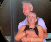 Rompió el silencio la mujer captada con su jefe por la cámara de Coldplay