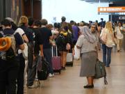 Tras dos días con más de 40.000 pasajeros afectados: cuándo será el próximo paro de los controladores aéreos y la amenaza para las Fiestas