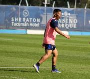 Buscan llevarlo a una situación límite: el duro descargo del representante de Acosta tras su marginación de Atlético Tucumán