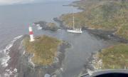Rescatan a familia de veleristas varados en Canal Ballenero