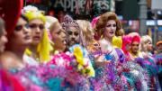 Justicia de Florida habilitó ley que prohíbe asistencia de menores a espectáculos drag y otros shows para adultos