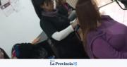 Robaron sus herramientas de trabajo y lanzó un sorteo para reabrir su peluquería en Capital