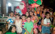 No fue un cuento: Papá Noel apareció en distintos barrios de Santiago del Estero y emocionó a todos