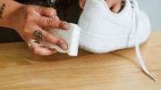 Guía completa: Cómo evitar que las zapatillas de tela se pongan amarillas al secar