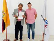 Fundación Génesis de Portoviejo recibe condecoración Vicente Rocafuerte de la Asamblea Nacional