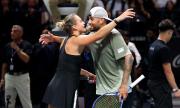 Kyrgios venció a Sabalenka en la Batalla de los Sexos del tenis en Dubái