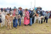 Productores ganaderos de Cupi reciben equipos y tecnología