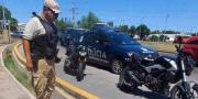 Robaron una moto, intentaron darse a la fuga y fueron capturados por la Policía