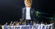 Un grupo de hinchas de Gimnasia quemó un muñeco de Chiqui Tapia en Berisso y cantó contra la AFA