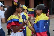 Es un primer paso hacia la libertad: así festeja la comunidad venezolana en Santa Cruz