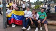 Migrantes venezolanos se congregaron en Loja para celebrar la caída de Nicolás Maduro