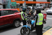 Body cams para agentes de tránsito: por qué Quito sigue rezagado frente a Guayaquil
