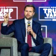 Detenido un sospechoso por vandalizar el hogar de JD Vance: destrozó ventanas y causó daños materiales