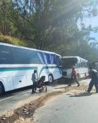 Heridas 7 personas tras colisionar dos unidades de transporte público
