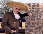 El legado de Vicente Fernández revive en un álbum póstumo con grandes voces