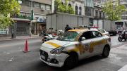 Un taxista se cruzó de senda en 18 de Julio y atropelló a dos peatones