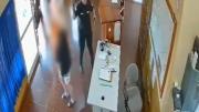 VIDEO SENSIBLE: El impactante momento en que una mujer se enciende en llamas en una comisaría de Argentina