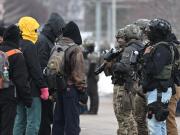 Tensión y nuevos enfrentamientos en Minneapolis tras la muerte de una mujer baleada por un agente de migraciones