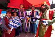 Caja Arequipa celebró la Bajada de Reyes en Arequipa, llevando alegría y educación financiera a niños –