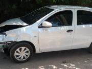 Persecución, vuelco y enfrentamiento a balazos en el medio de la calle tras el robo de un auto en Merlo