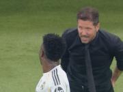 El picante cruce entre Diego Simeone y Vinicius Jr.: Te va a echar Florentino, acordate lo que te digo