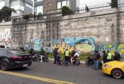 Circular con dos personas en moto dejó 422 sanciones en Quito