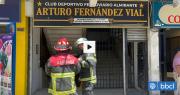 Bomberos acuden a gimnasio de Fernández Vial por emanación de humo en Concepción