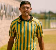 Llevaba la 10 del Lobo, pero no rindió, fue declarado prescindible y retornó a su anterior club