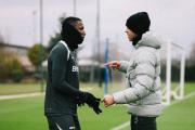 Liam Rosenior, DT de Moisés Caicedo en Chelsea, inicia su reto