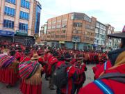 Ponchos Rojos refuerzan bloqueo en Río Seco en demanda de la derogación del DS 5503