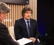 Milei insiste en sostener al peso argentino para mantener a raya la inflación del país