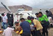 Tacna: Ambulancia de hospital Unanue vuelca en Arequipa –